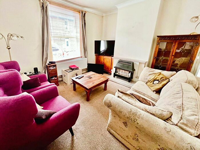 3 Bedroom Terraced House For Sale In Robertson Road, Grantham, NG31