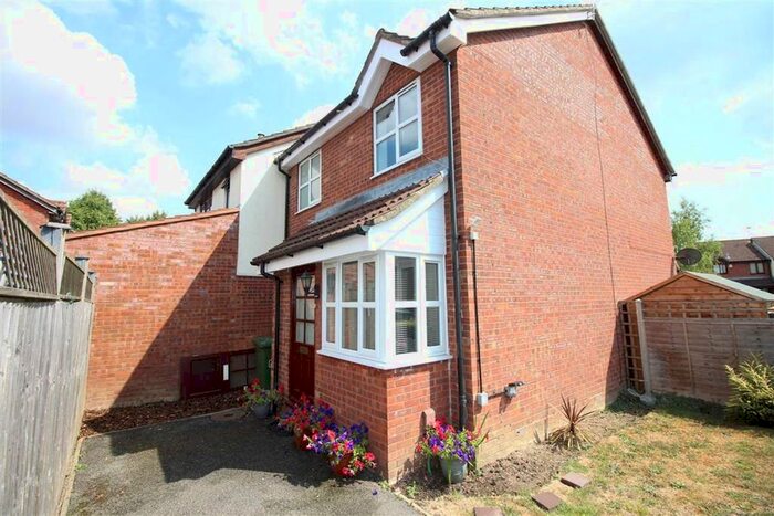 1 Bedroom End Of Terrace House To Rent In Banks Road, Borehamwood, Herts, WD6