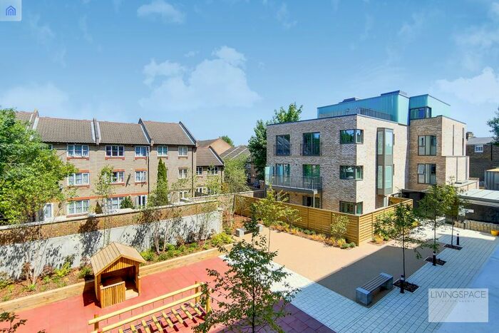 2 Bedroom Flat To Rent In Holloway Road, London, N19