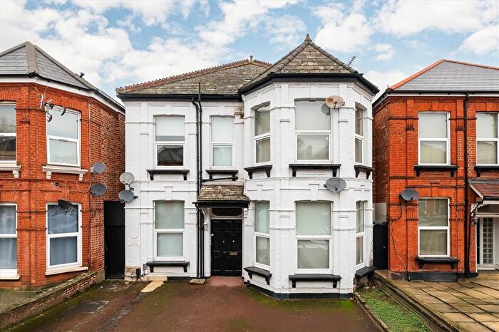 Studio To Rent In Manstone Road, Cricklewood, NW2