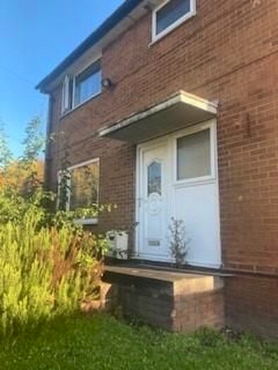 3 Bedroom Property To Rent In Town Street, Beeston, Leeds, LS11