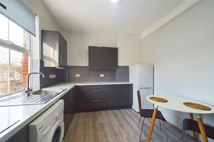1 Bedroom Flat To Rent In St. Lukes Road, Maidenhead, Berkshire, SL6