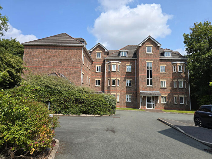 2 Bedroom Flat For Sale In Flat, Church Farm Bromborough Road, Wirral, Merseyside, CH63