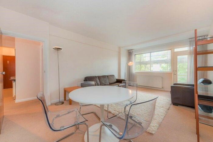 2 Bedroom Flat To Rent In Haverstock Hill, London, NW3