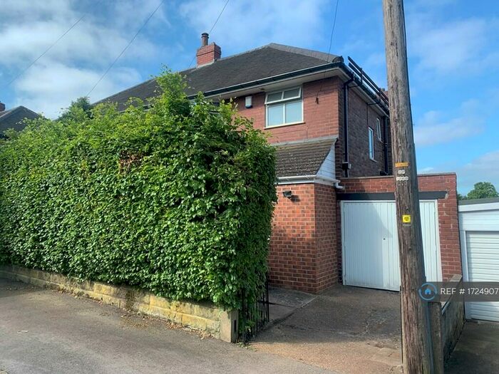 3 Bedroom Semi-Detached House To Rent In Holdings Road, Sheffield, S2