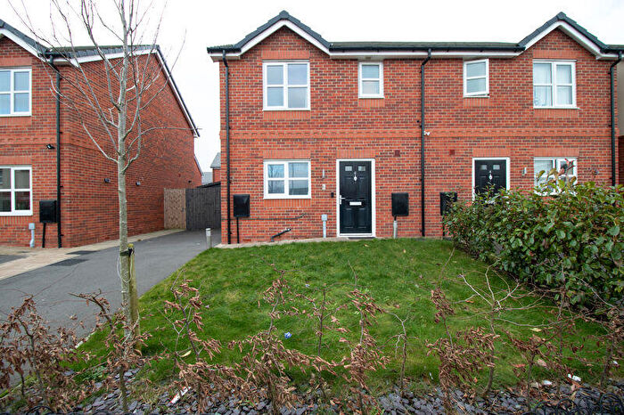 3 Bedroom Semi Detached House For Sale In Pavillion Walk, Deane, Bolton, BL3