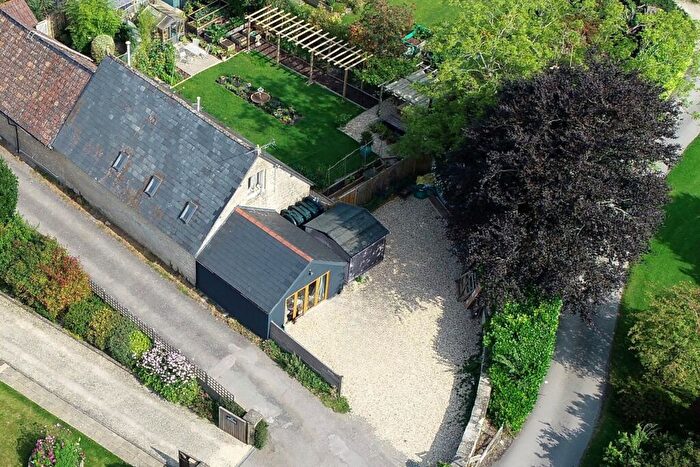3 Bedroom Character Property For Sale In Quemerford Gate, Calne, SN11