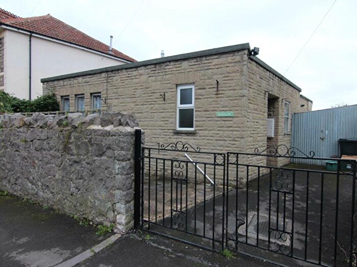 2 Bedroom Bungalow To Rent In Amberey Rd, Weston-super-Mare, North Somerset, BS23