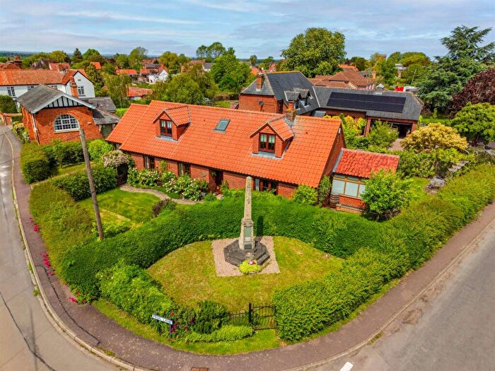 5 Bedroom Detached House For Sale In Frog Lane, Plungar, NG13