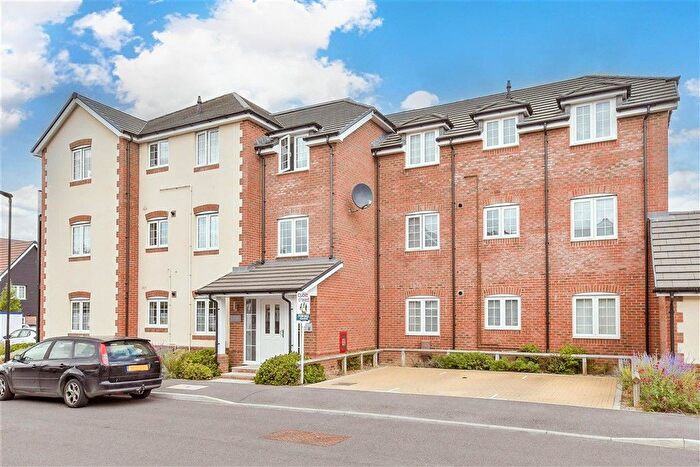2 Bedroom Flat For Sale In Richard Road, Chichester, West Sussex, PO19