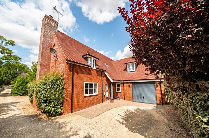 4 Bedroom Detached House For Sale In Cedar View, Picket Piece, SP11