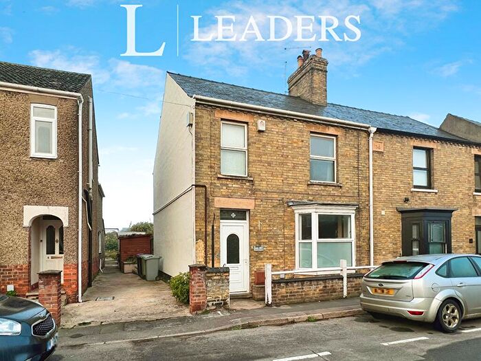4 Bedroom Semi-Detached House To Rent In Willoughby Road, Bourne, PE10