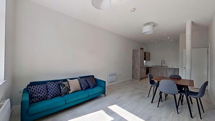 2 Bedroom Flat To Rent In Atkinson Street, Leeds, LS10