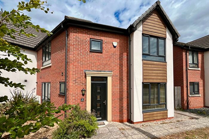 3 Bedroom End Terrace House For Sale In Heyford Court, Hayfield Lane, Auckley, Doncaster, DN9