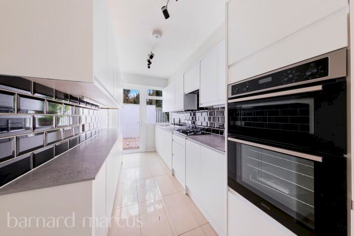 4 Bedroom Terraced House To Rent In Hunters Way, Croydon, CR0