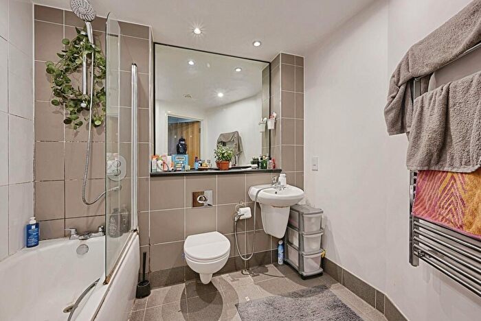 1 Bedroom Flat For Sale In East Street, Leeds, West Yorkshire, LS9