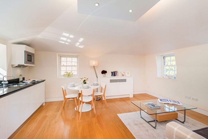 2 Bedroom Flat To Rent In Kings Road, Chelsea, SW3