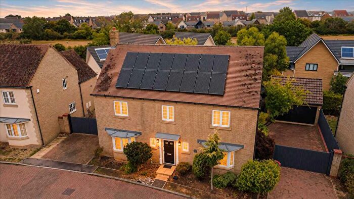 4 Bedroom Detached House For Sale In Lockwood Chase, Oxley Park, Milton Keynes, MK4