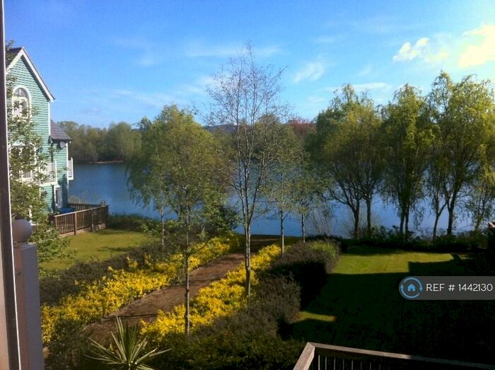 2 Bedroom Flat To Rent In The Lakes, Larkfield, ME20