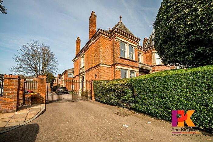 1 Bedroom Flat To Rent In Riversdale House, High Wycombe, HP11