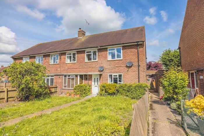 2 Bedroom Maisonette For Sale In Ash Grove, Harefield, UB9