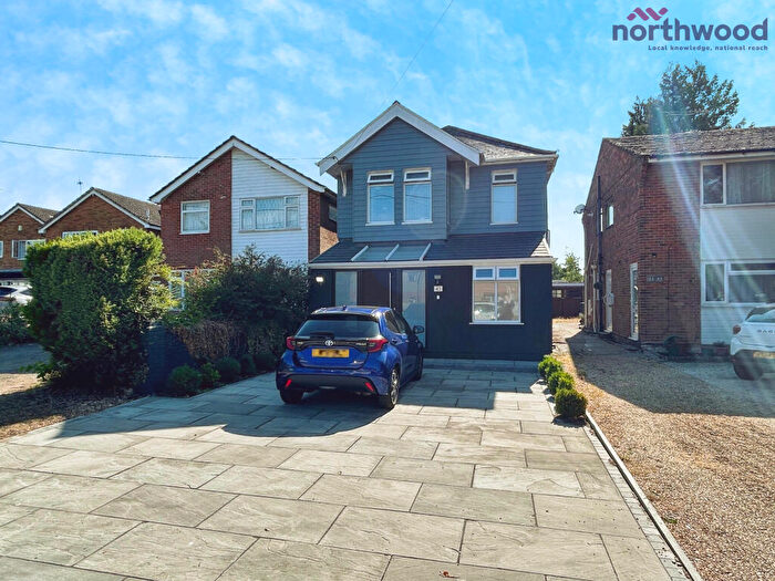 4 Bedroom Detached House To Rent In Swaythling Road, SO30