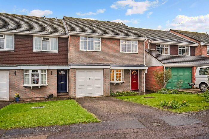 4 Bedroom Semi-Detached House For Sale In The Thicket, Whitenap, Romsey, Hampshire, SO51