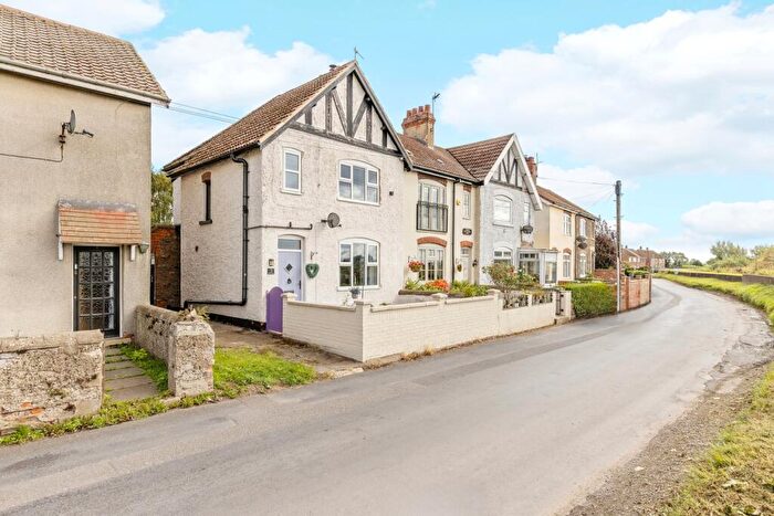 3 Bedroom Cottage For Sale In Ward Cottages, Skelton, Goole, Yorkshire, DN14