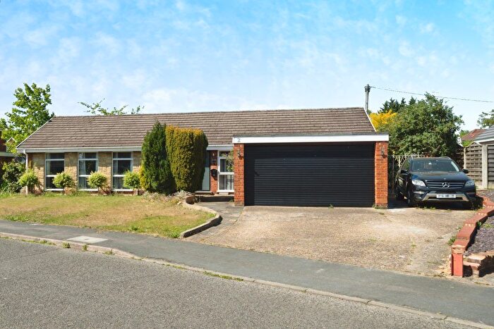 5 Bedroom Bungalow For Sale In Grangewood, Slough, SL3