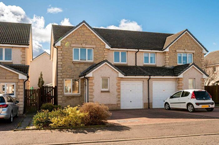 3 Bedroom Semi Detached House For Sale In Toll House Grove, Tranent, East Lothian, EH33