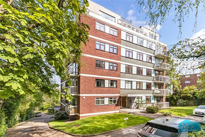 2 Bedroom Apartment For Sale In Shepherds Hill, London, N6