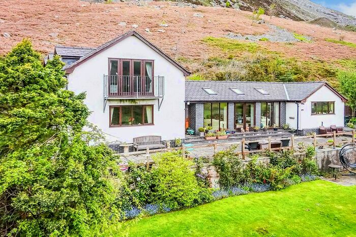 4 Bedroom Detached House For Sale In Glas Y Dorlan, Llangynog, Oswestry, SY10