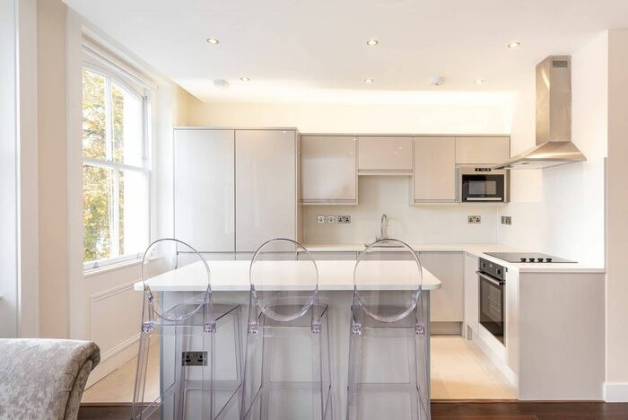 2 Bedroom Flat To Rent In Cornwall Gardens, South Kensington, London, SW7