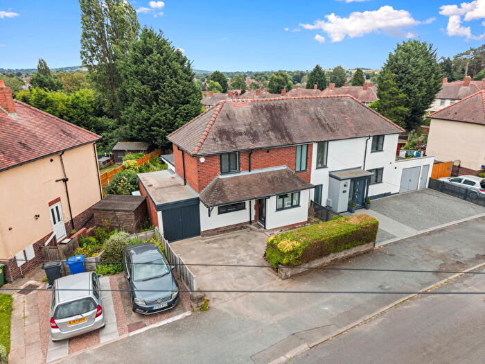 4 Bedroom Semi Detached House For Sale In Lady Greys Walk, Stourbridge, DY8
