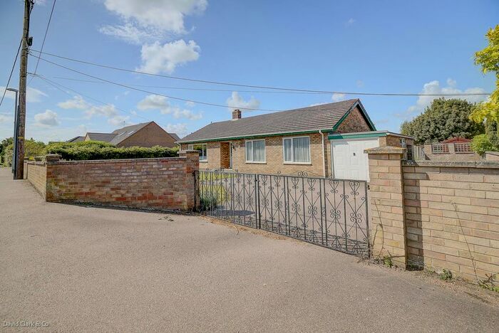 3 Bedroom Detached Bungalow For Sale In Sutton Road, Mepal, Ely, CB6