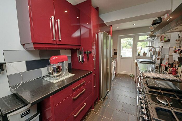 3 Bedroom Terraced House For Sale In Beechbrook Avenue, Yateley, GU46