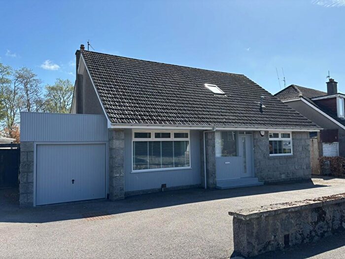 4 Bedroom Detached House To Rent In Woodburn Gardens, Aberdeen, AB15