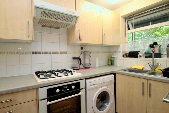 Studio To Rent In Figtree Hill, Old Town, Hemel Hempstead, HP2