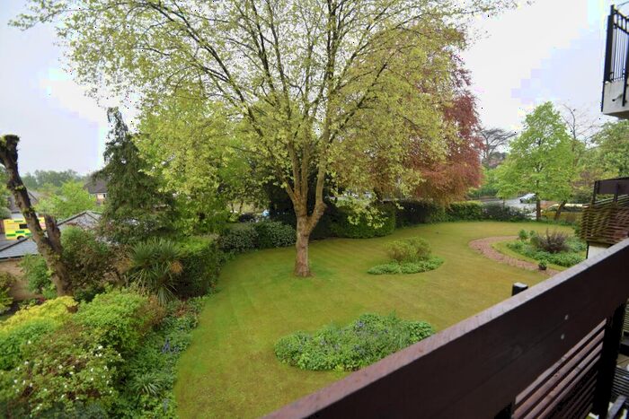 2 Bedroom Flat To Rent In Cairns Court, Norwich, NR4