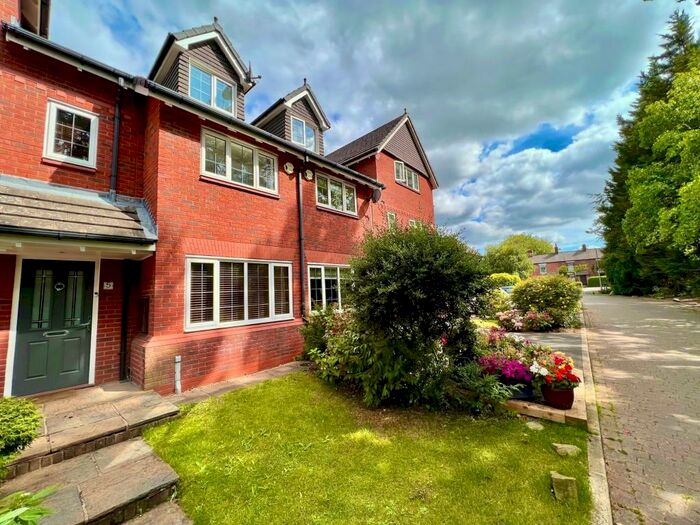 4 Bedroom House To Rent In Abbey Court, Poynton, Stockport, SK12