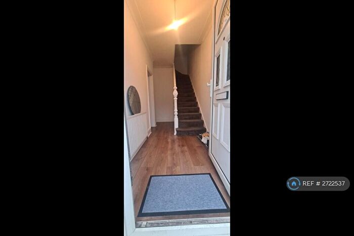 3 Bedroom Terraced House To Rent In Barriedale, London, SE14