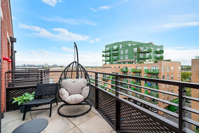 1 Bedroom Apartment For Sale In The Restorey, Park Royal, London, NW10