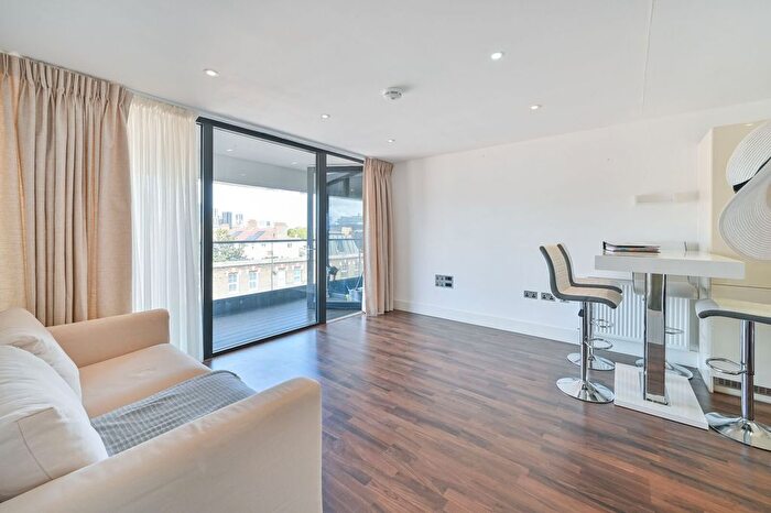 1 Bedroom Flat To Rent In Lambarde Square, Greenwich, London, SE10