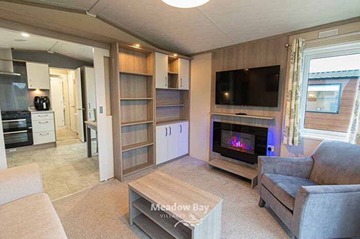 2 Bedroom Park Home For Sale In Manor Road, Hayling Island, PO11