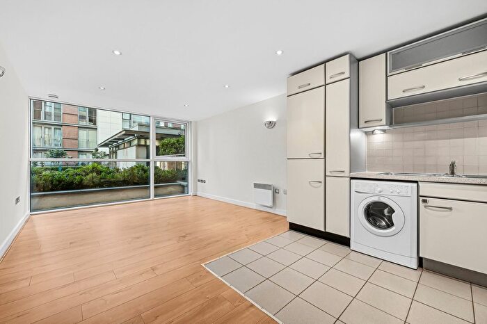 1 Bedroom Flat To Rent In Baltic Apartments, Western Gateway, E16