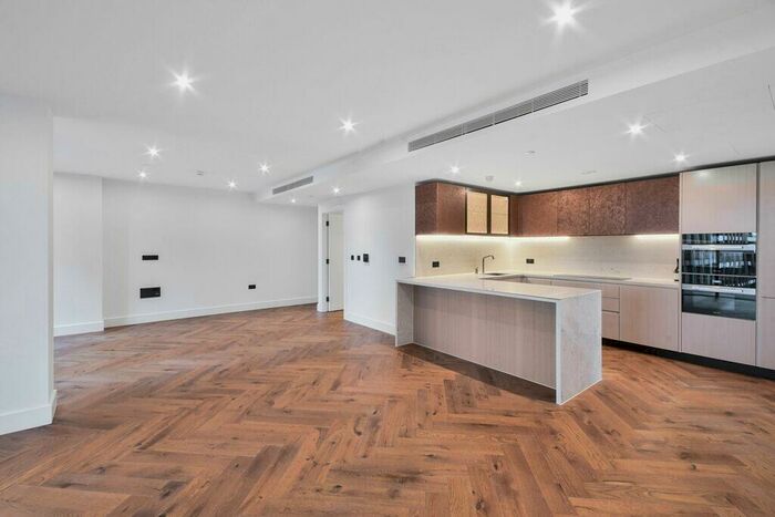 3 Bedroom Apartment For Sale In Fitzroy House, Prince Of Wales Drive. London, SW11