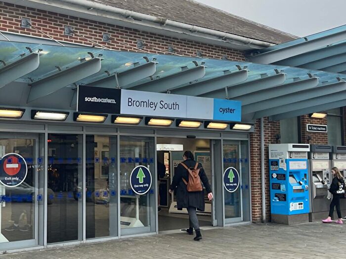 2 Bedroom Apartment For Sale In High Street, BR1