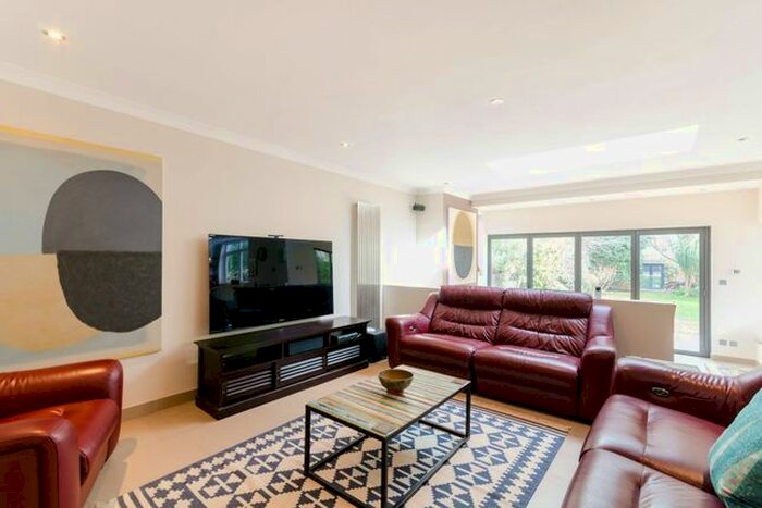 5 Bedroom Detached House To Rent In Albion Road, Coombe, Kingston Upon Thames, KT2