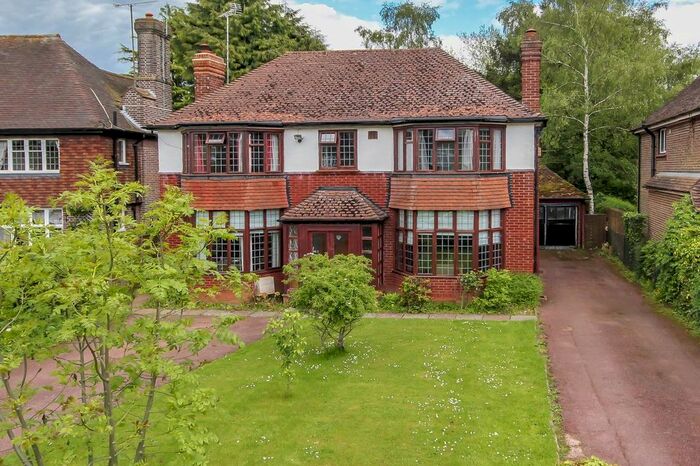 4 Bedroom Detached House To Rent In Ludlow Avenue, Luton, Bedfordshire, LU1