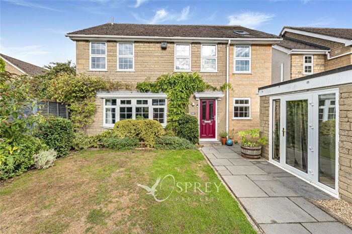 4 Bedroom Detached House For Sale In Seymour Place, Oundle, Northamptonshire, PE8